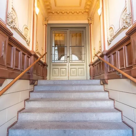 Feelgoodflats Design In Center, Station Close With Netflix Und Workplace